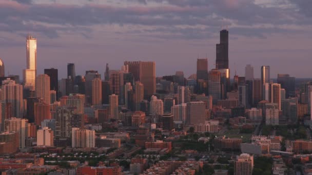 Chicago Illinois 2019 Légi Felvétel Chicagóból Naplementekor Helikopteres Lövés Cineflex — Stock videók