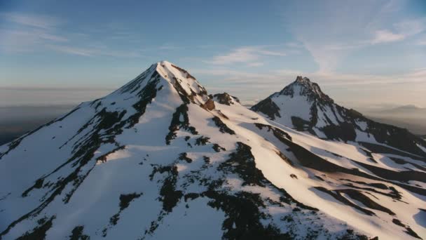 Cascade Mountains Oregon Circa 2019 Veduta Aerea Delle Montagne Sorelle — Video Stock