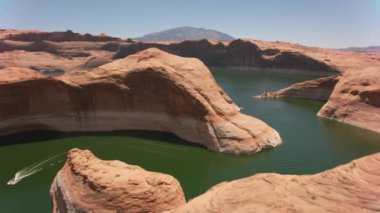 Powell Gölü, Utah 2019 dolaylarında. Powell Gölü 'nün havadan görünüşü.