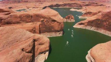 Powell Gölü, Utah 2019 dolaylarında. Powell Gölü 'nün havadan görünüşü.