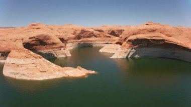 Powell Gölü, Utah 2019 dolaylarında. Powell Gölü 'nün havadan görünüşü.