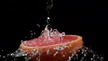 Greyfurttan akan su çok yavaş çekimde dönüyor. Phantom Flex 4K kamera ile çekildi..