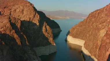 Mead Gölü ve Su İstasyonu 'nun yüksek açılı görüntüleri