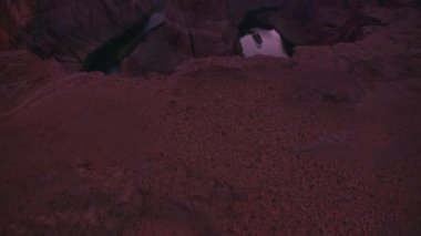 Powell Gölü 2019 dolaylarında. Gün batımında Powell Gölü 'nün havadan görüntüsü. Helikopterden Cineflex gimbal ve RED 8K kamerayla çekildi..