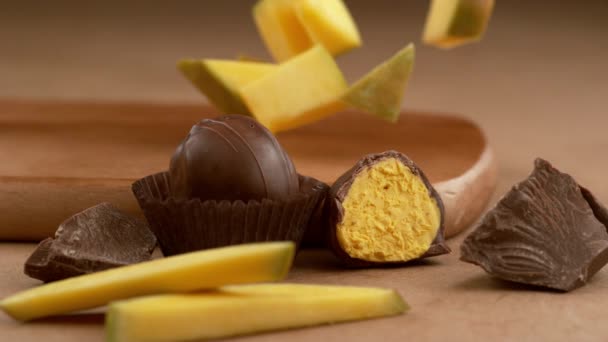 Primo Piano Filmati Gustose Caramelle Cioccolato — Video Stock