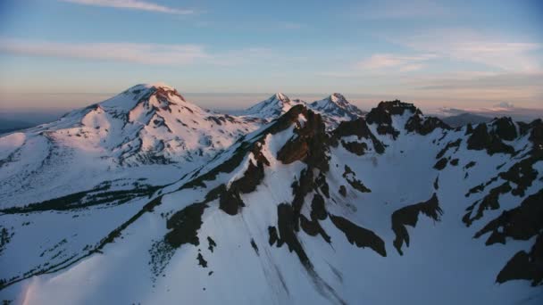 Cascade Mountains Oregon Luftaufnahmen Der Verschneiten Hochlandlandschaft — Stockvideo