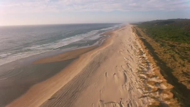 Boven Beelden Van Prachtige Kustlijn Zee Natuurschoon Uitzicht — Stockvideo