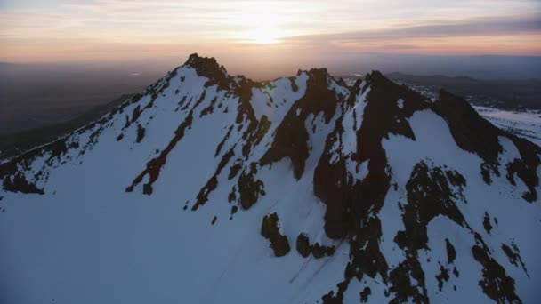Cascade Dağları Oregon 2019 Dolaylarında Sisters Dağları Nın Havadan Görünüşü — Stok video