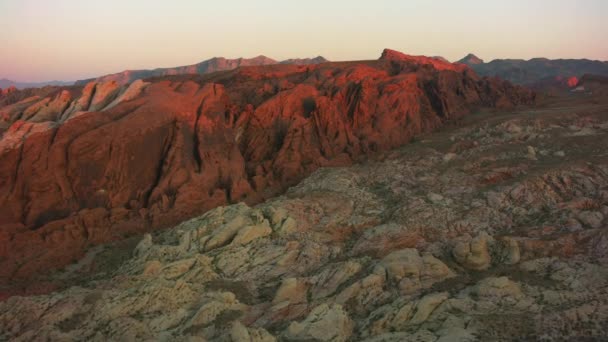 Valley Fire Nevada Valley Fire State Park Bei Sonnenuntergang Luftaufnahme — Stockvideo