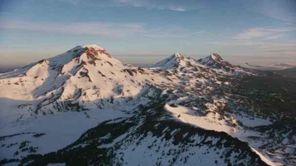 Cascade Mountains Орегон Вид Воздуха Горы Сестер Снято Вертолета Камерой — стоковое видео