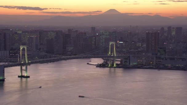 Tokio Japón Circa 2018 Vista Aérea Rainbow Bridge Atardecer Disparo — Vídeos de Stock