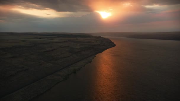 Salida Del Sol Sobre Río Columbia Oregon — Vídeo de stock