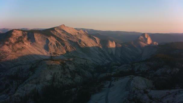 カリフォルニア州ヨセミテ ヨセミテ国立公園の空中ビュー — ストック動画
