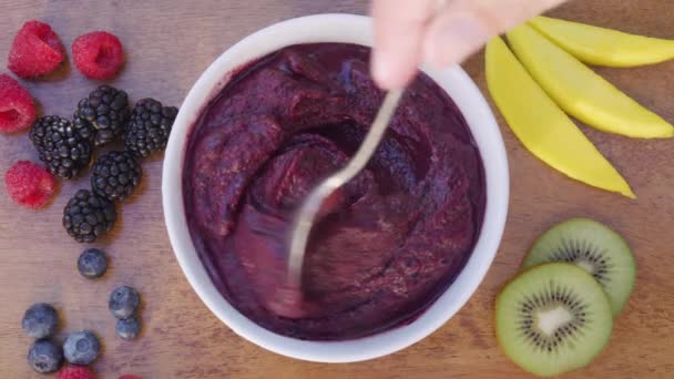 Smoothie Bobulí Ovoce Zdravá Snídaně — Stock video