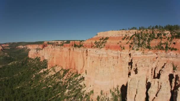 布莱斯峡谷犹他州2019年左右布莱斯峡谷的空中景观 直升机用Cineflex Gimbal和Red 8K相机拍摄 — 图库视频影像