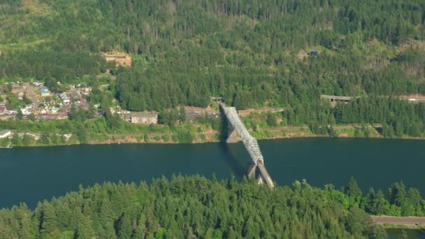 Oregon 2021 Luftaufnahme Der Brücke Der Götter Der Columbia River — Stockvideo