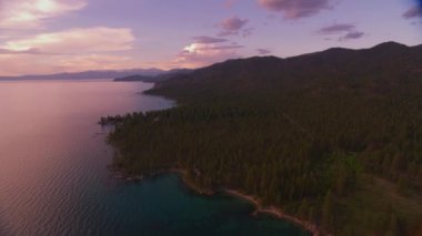 Tahoe Gölü üzerinde gün batımı, ABD görüntüleri
