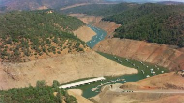 ABD 'nin Oroville Gölü' nde tekneler sıralandı.