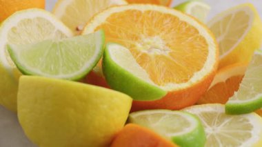 Türlü taze narenciye meyvesi. Portakal, Limon, Limon.