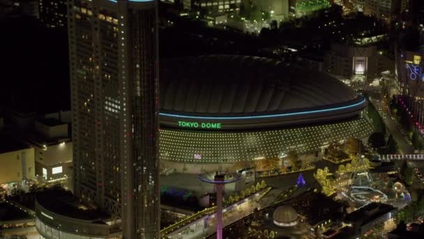 日本东京 2018年左右 东京圆顶在晚上 用红色摄像机从直升机上拍的 — 图库视频影像