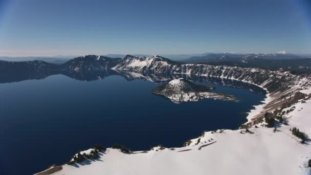 Cascade Dağları Oregon Karlı Dağ Manzarasının Hava Görüntüleri — Stok video