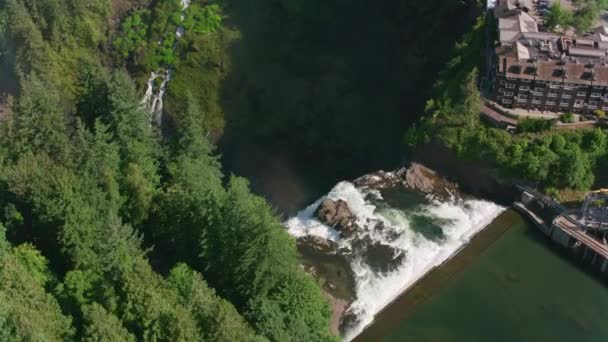 华盛顿州 大约2019年 Snoqualmie Falls的空中景观 直升机用Cineflex Gimbal和Red 8K相机拍摄 — 图库视频影像