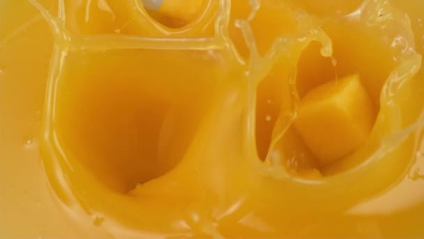 Rodajas Mango Jugo Fresco Hechas Material Mango — Vídeos de Stock