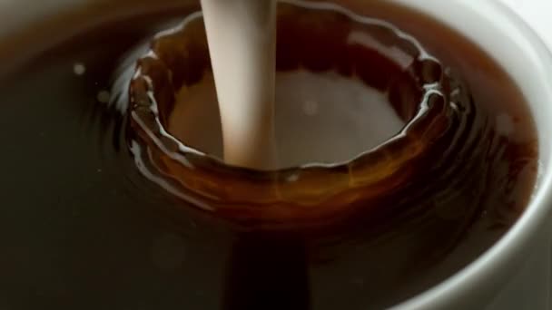 Drips Cream Splashing Cup Coffee Shot Phantom Flex Camera — Stock Video