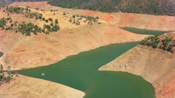 2021年8月 加利福尼亚州奥罗维尔湖 夏季干旱期间奥罗维尔湖的空中景观 — 图库视频影像