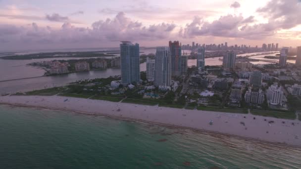 Miami Florida Circa 2019 Luchtfoto Van Miami Beach Bij Zonsondergang — Stockvideo