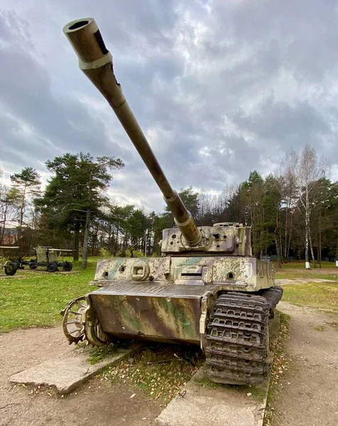 Alman ağır tankı Tiger müzede.