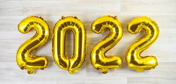 Gold Helium Balloons Numerals 2022 Wooden Background Happy New Year — Stock Photo, Image