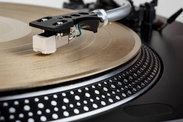 Turntable Playing Vinyl Records Analog Devices — стоковое фото