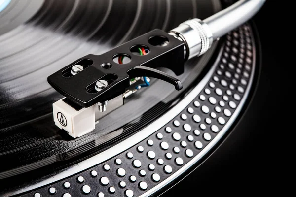 Turntable Playing Vinyl Records Analog Devices — стоковое фото