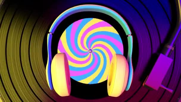 Yellow headphone moving with rhythm night club music against turning vinyl disc — 图库视频影像