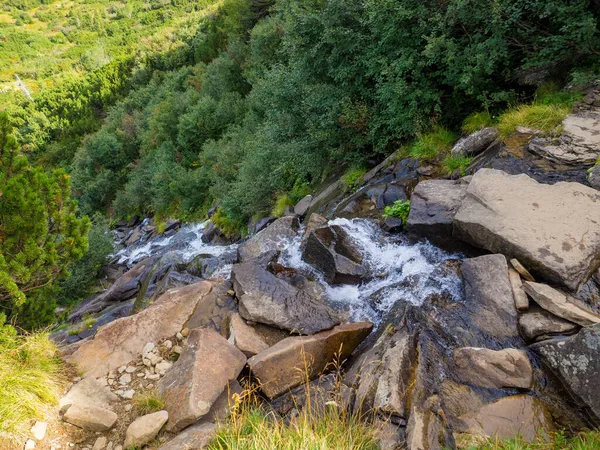 Водопад под вершиной Говерла — стоковое фото
