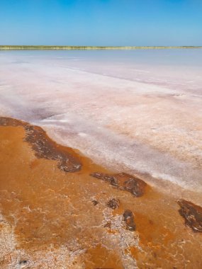Tuz gölünde öğle vakti 