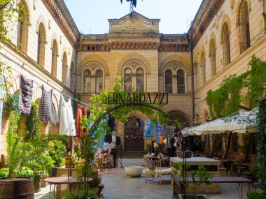 Bernardazzi restoranının girişi.