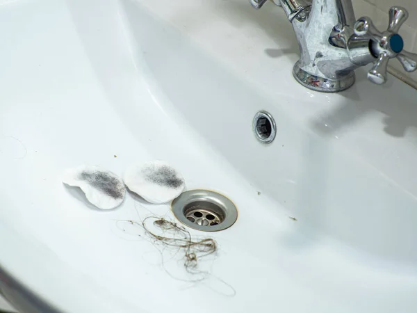 Dirty White Sink Hairs Used Cotton Pads Untidy Muddy Stainless — Stock Photo, Image