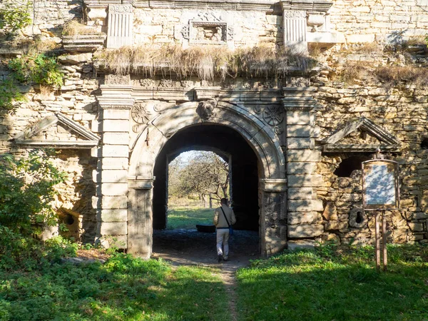 Mittelalterlicher Eingangsturm Der Burg Tschernelyzja Gebiet Iwano Frankiwsk Ukraine Die — Stockfoto
