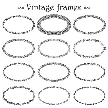 Arka planda izole edilmiş klasik oval çerçevelerin vektör seti. Geometrik desenli basit kenarlıkların koleksiyonu, pankart, poster, davetiye, menü, kağıt baskı tasarımları için bukleler