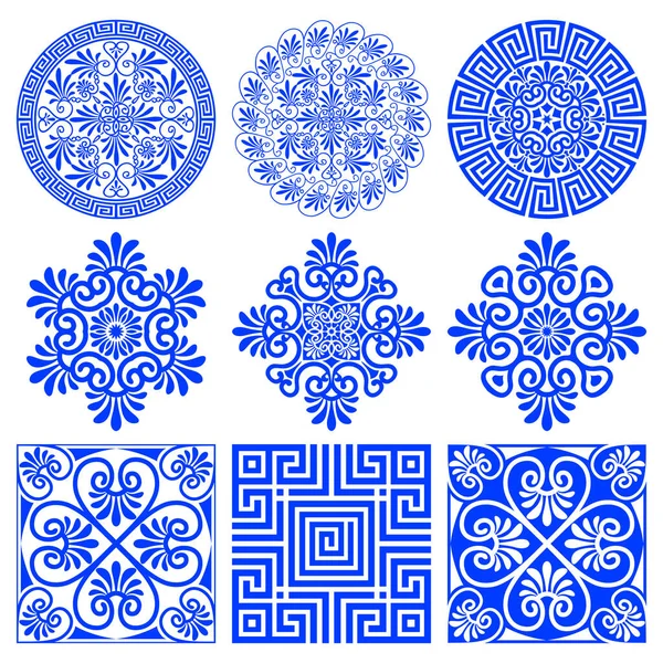 Geleneksel Yunan tarzında vektör yuvarlak, kare, eşkenar dörtgen süslemeleri koleksiyonu. Beyaz arka planda izole edilmiş eski Akdeniz mavisi desenleri. Logo, plaka, kağıt ve tekstil tasarımı için.