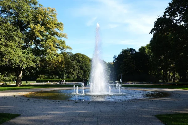 Berlin Tyskland Oktober 2021 Fontän Med Vattenfontän Treptower Park — Stockfoto