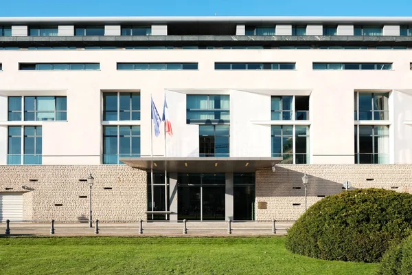 Berlim Outubro 2021 Entrada Embaixada Francesa Com Bandeira Tricolor Europeia — Fotografia de Stock