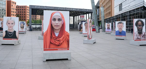 Berlin, Almanya, 10 Mayıs, Fotoğraf sergisi 