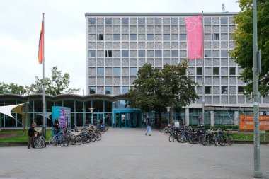 Berlin, Almanya, 13 Ekim 2022, Amerika Gedenkbibliothek 'in giriş alanı.