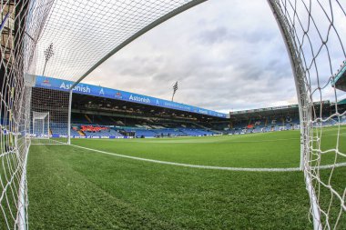 Bu akşamki Premier Lig armatürü Leeds United, Aston Villa 'ya karşı.