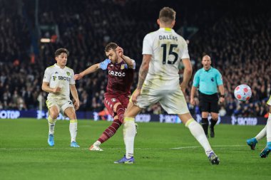 Aston Villa 'nın 16 numaralı Calum Odası skoru 0-3.