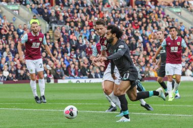 31 Ağustos 2019, Turf Moor, Burnley, İngiltere; Premier League Football, Burnley vs Liverpool: Liverpool 'lu Mohamed Salah (11) bölgede topu kazandı