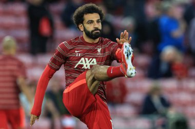 Maç öncesi ısınma sırasında Liverpool 'lu Mohamed Salah # 11
